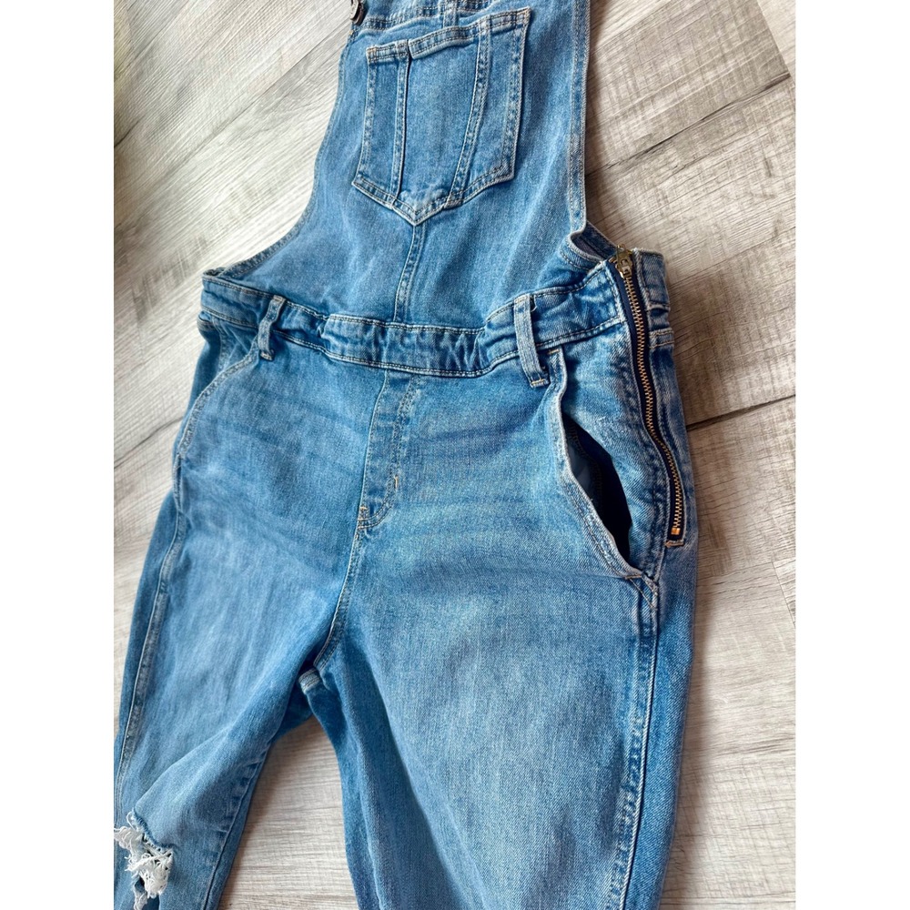 Old Navy Womens Distressed Denim Overalls Medium Wash Straight Leg Size 14 - Picture 3 of 8